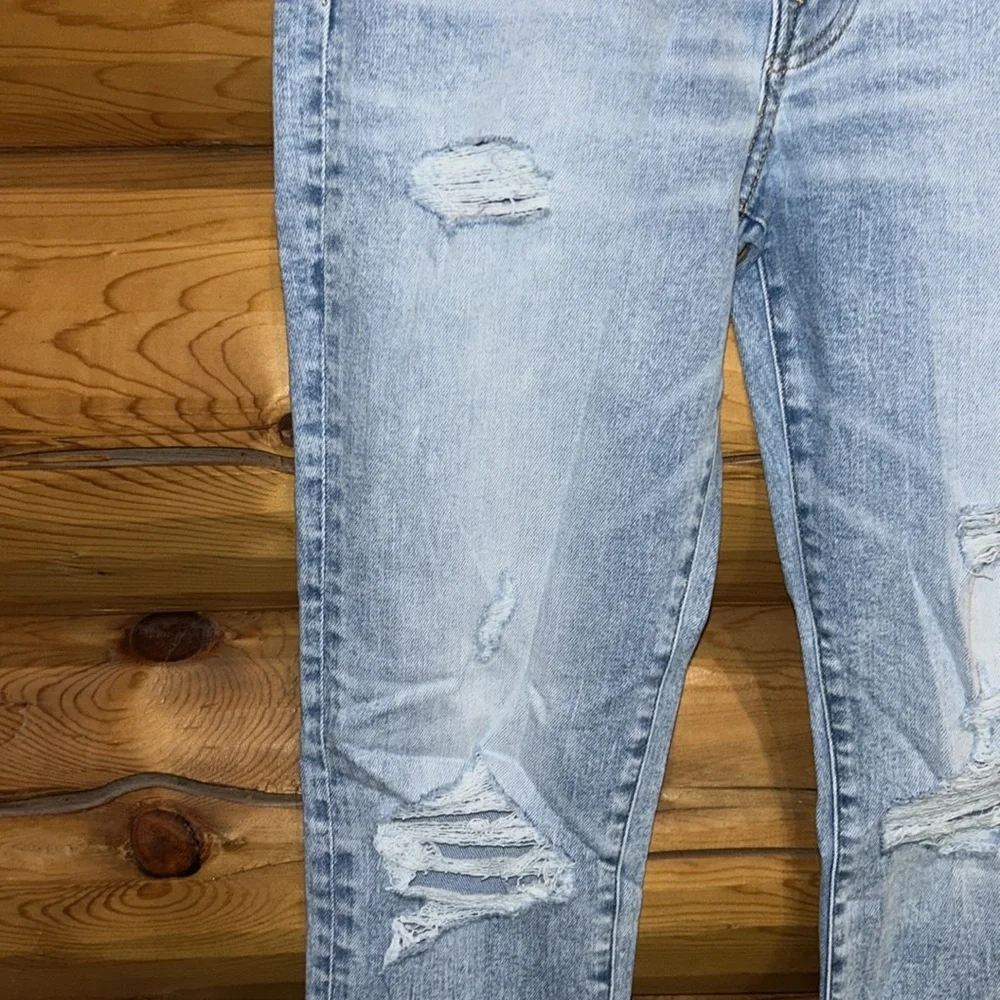 American Eagle Like New AE77 Premium Skinny Jeans Size 6 Reg. in Light Destroy - Picture 9 of 15